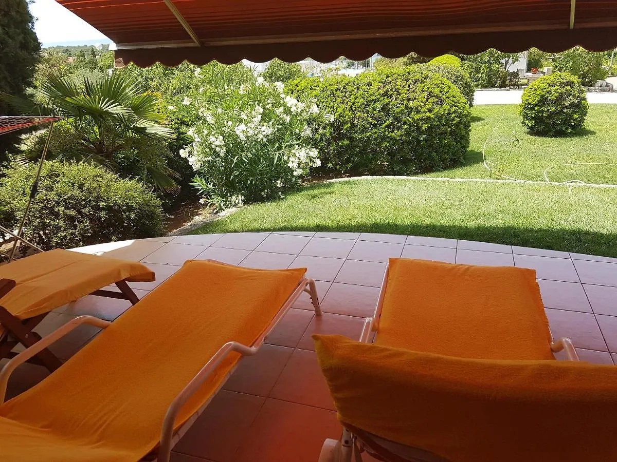 Casa Croatia Apartment Punat