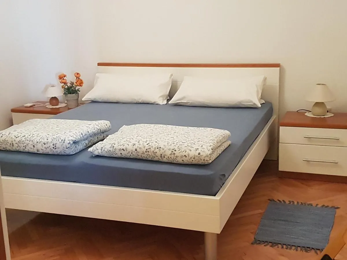 Casa Croatia Apartment Punat
